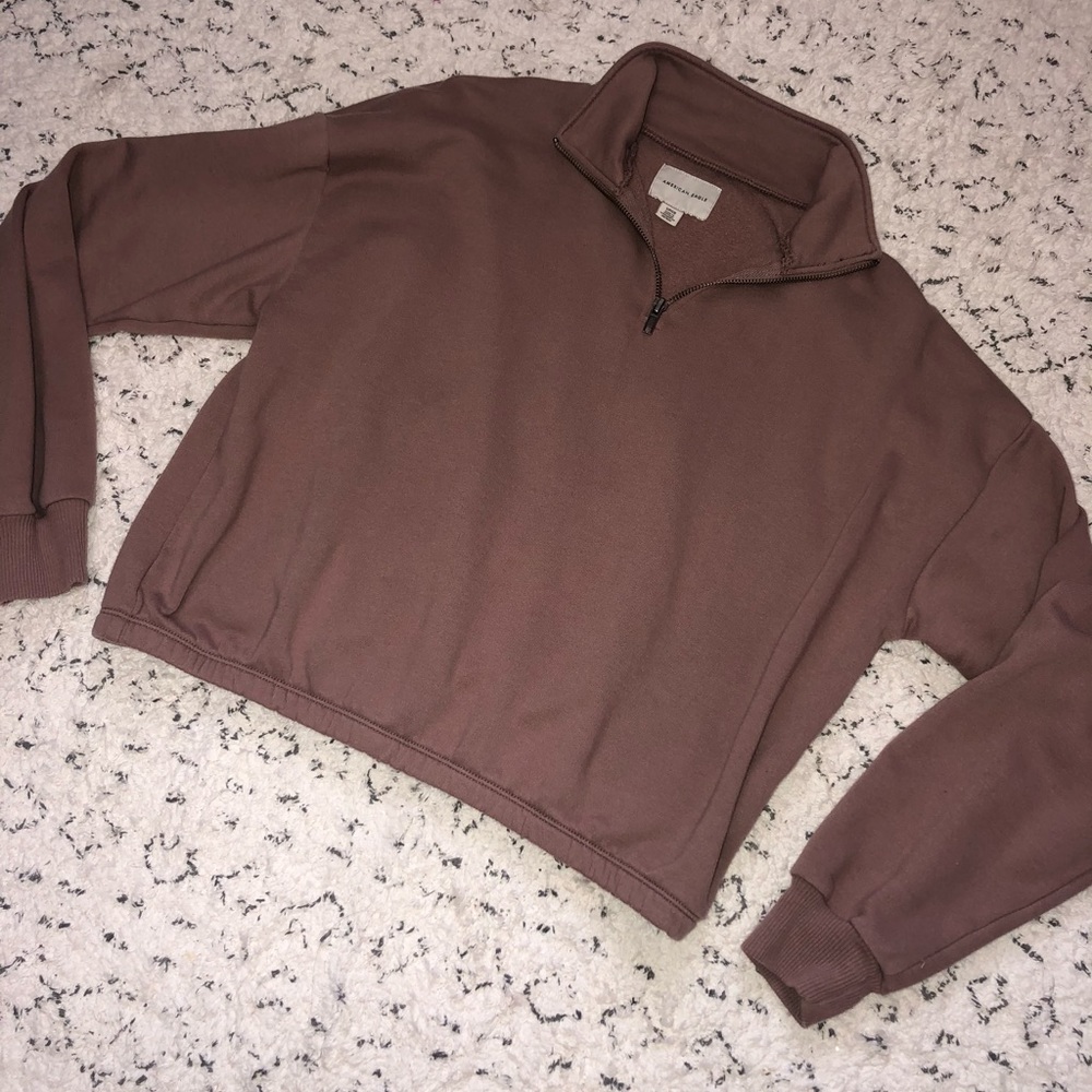 🖤 american eagle cropped quarter zip